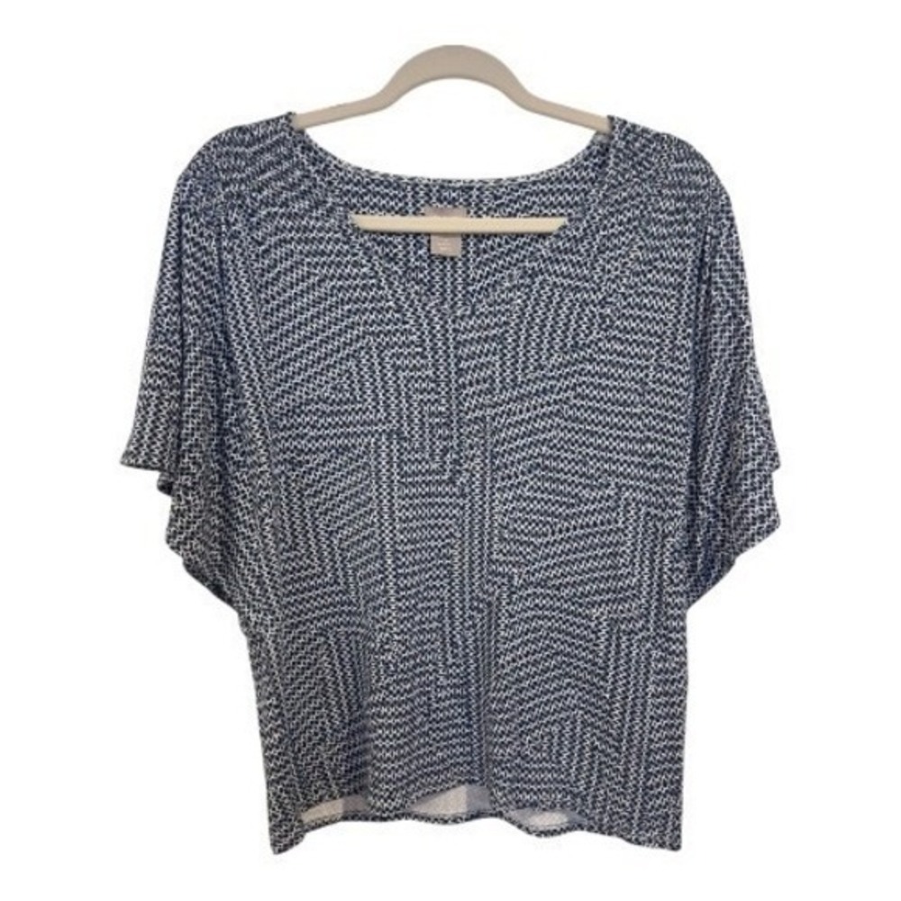 Chicos Womens Top Blue White Geometric Print Dolman Sleeve V Neck Size 1